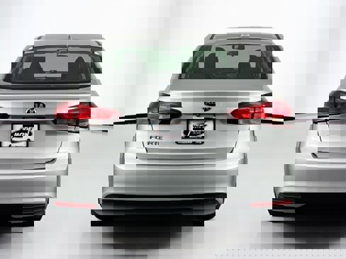 Used 2018 Kia Forte LX image 10