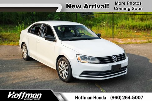 Used 2015 Volkswagen Jetta SE image 1