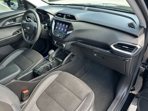 Used 2023 Chevrolet TrailBlazer LT w/ Convenience Package image 39