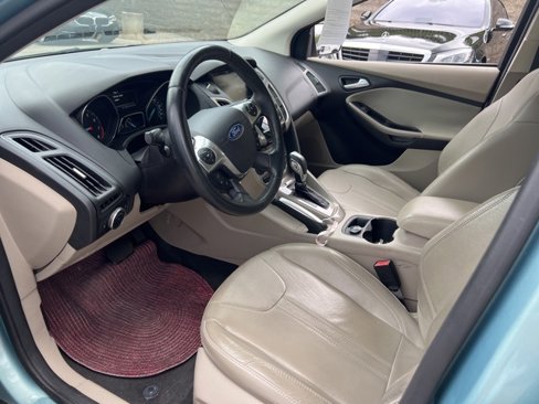 Used 2012 Ford Focus SEL image 6