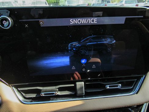 New 2025 Chevrolet Equinox ACTIV image 23