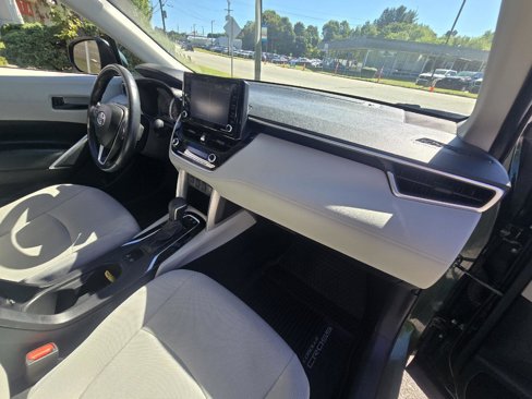 Used 2022 Toyota Corolla Cross LE image 14
