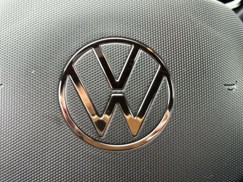 Used 2024 Volkswagen Jetta Sport image 29