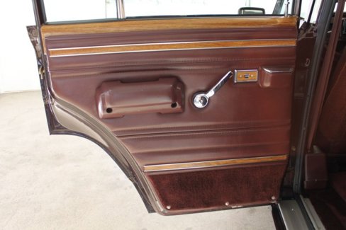 Used 1989 Jeep Grand Wagoneer image 90