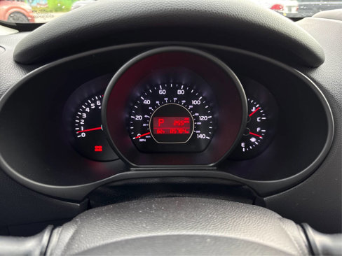 Used 2016 Kia Soul + image 16