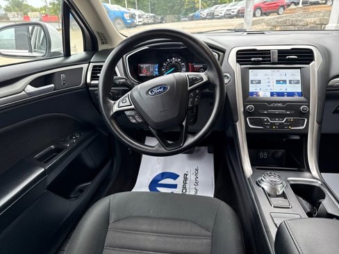 Used 2019 Ford Fusion SE image 13
