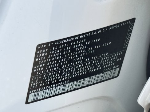 Certified 2023 Volkswagen Tiguan SE image 39