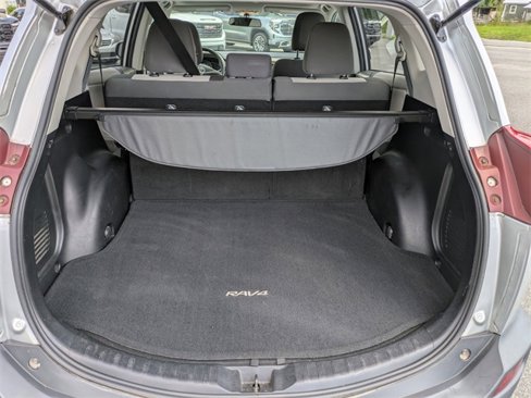 Used 2013 Toyota RAV4 XLE image 12