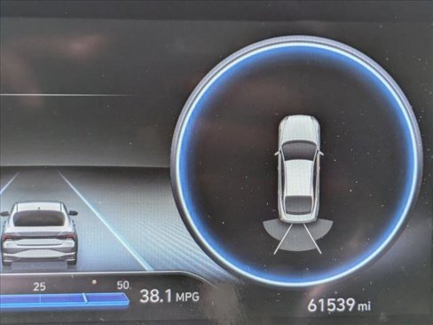 Used 2022 Hyundai Elantra Limited image 6