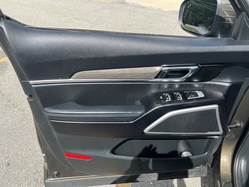 Used 2020 Kia Telluride EX w/ EX Premium Package image 19