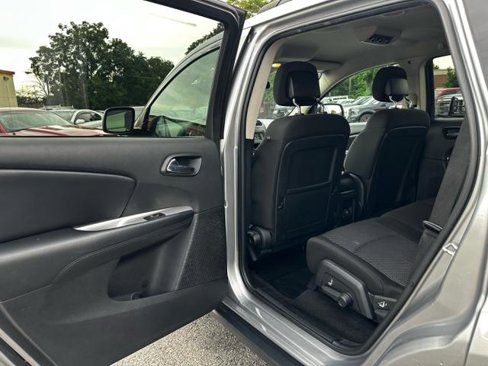 Used 2016 Dodge Journey SXT w/ Comfort/Convenience Group image 14