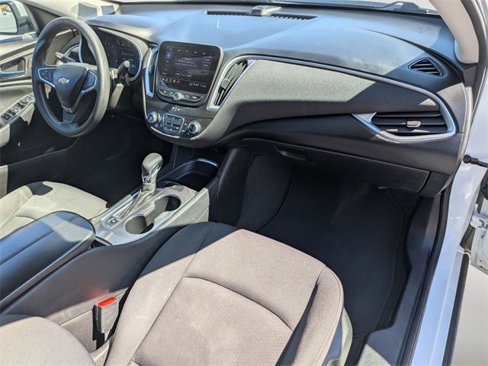 Used 2022 Chevrolet Malibu LT image 29