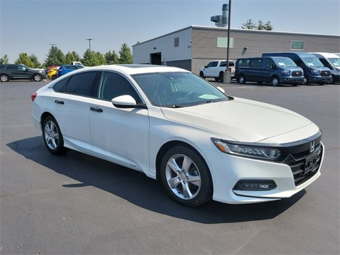 Used 2018 Honda Accord EX image 2