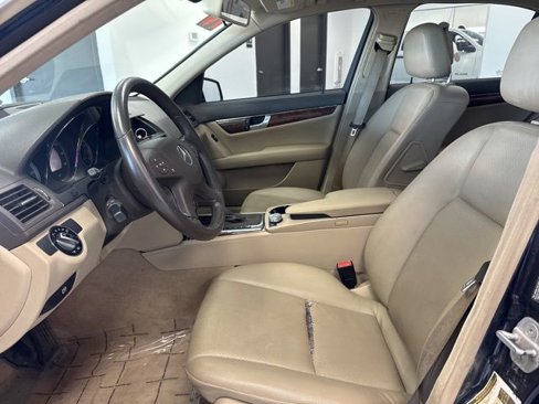 Used 2010 Mercedes-Benz C 300 4MATIC Sedan image 14