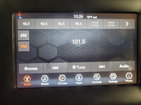Used 2019 Jeep Cherokee Latitude w/ Cold Weather Group image 25