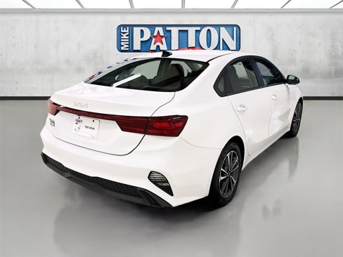 Used 2024 Kia Forte LXS image 7