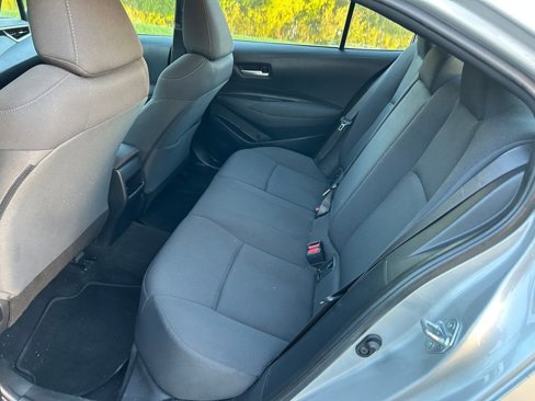 Used 2021 Toyota Corolla LE image 13