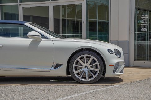 Certified 2021 Bentley Continental GT image 11