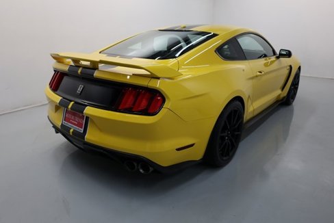 Used 2016 Ford Mustang Shelby GT350 w/ Technology Package image 63