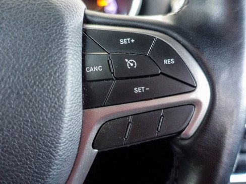 Used 2021 Jeep Grand Cherokee Limited w/ Luxury Group II image 21