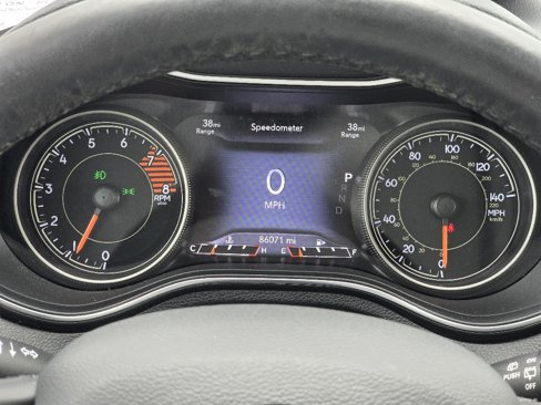 Used 2019 Jeep Cherokee Limited image 7