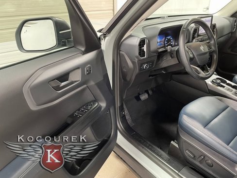 Used 2024 Ford Bronco Sport Outer Banks w/ Tech Package image 10