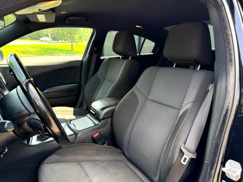 Used 2022 Dodge Charger SXT w/ Blacktop Package image 12