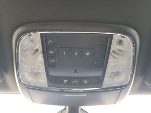 Used 2021 Jeep Grand Cherokee Limited image 35