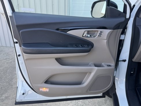 Used 2020 Honda Pilot Touring image 33