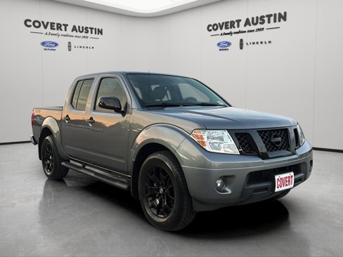 Used 2020 Nissan Frontier SV w/ Midnight Edition Floor Mats image 7