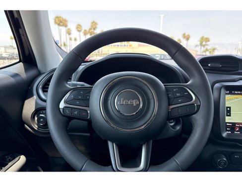 Used 2022 Jeep Renegade Latitude image 34