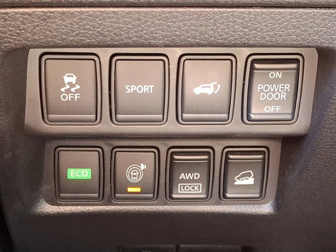 Used 2016 Nissan Rogue SL w/ SL Premium Package image 25