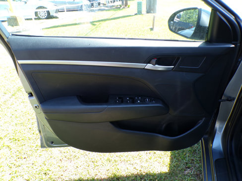 Used 2019 Hyundai Elantra SEL image 20