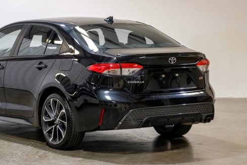 Used 2021 Toyota Corolla SE image 16