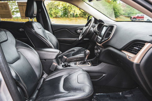Used 2016 Jeep Cherokee Limited image 19