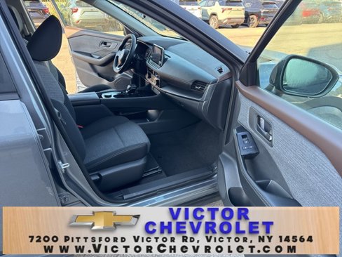 Used 2021 Nissan Rogue S image 30