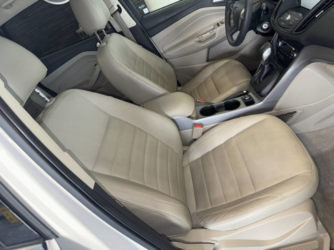 Used 2015 Ford Escape SE w/ Equipment Group 201A image 22