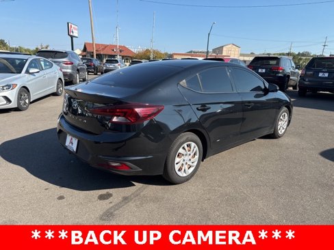 Used 2020 Hyundai Elantra SE image 3
