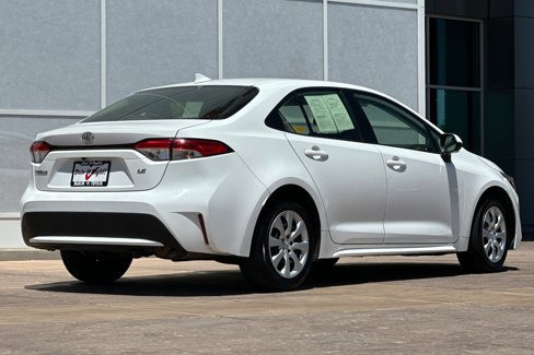 Certified 2022 Toyota Corolla LE image 4