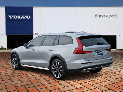 New 2025 Volvo V60 B5 Cross Country Ultra w/ Protection Package Premier image 6