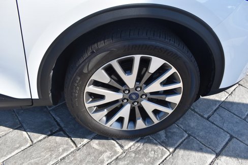 Used 2022 Ford Escape Titanium image 4