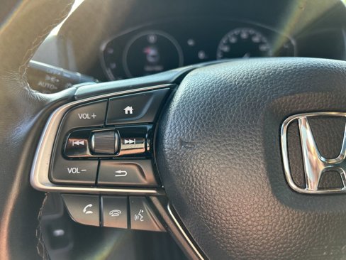 Used 2021 Honda Accord Touring image 18