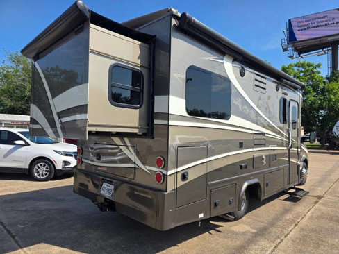 Used 2016 Mercedes-Benz Sprinter 3500 image 5