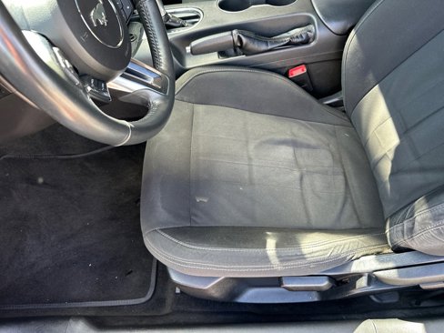 Used 2018 Ford Mustang Coupe image 14