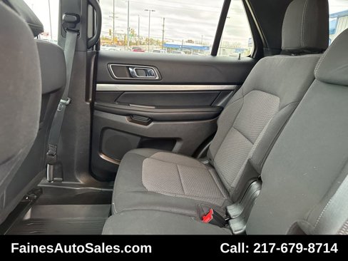 Used 2018 Ford Explorer XLT image 47