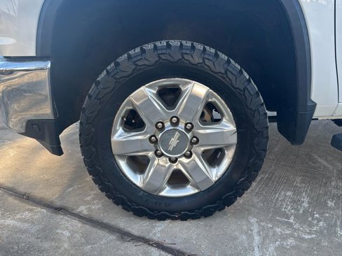 Used 2020 Chevrolet Silverado 2500 LTZ w/ LTZ Convenience Package image 10