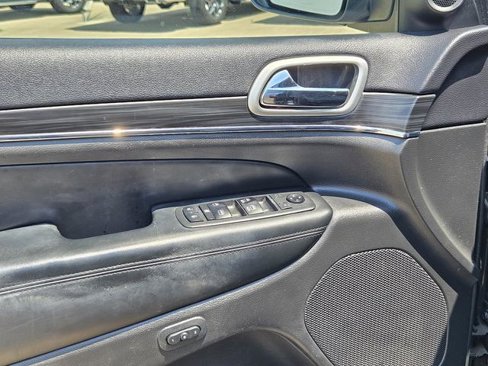 Used 2019 Jeep Grand Cherokee Limited w/ Luxury Group II image 30