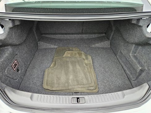 Used 2015 Chevrolet Malibu LT image 13