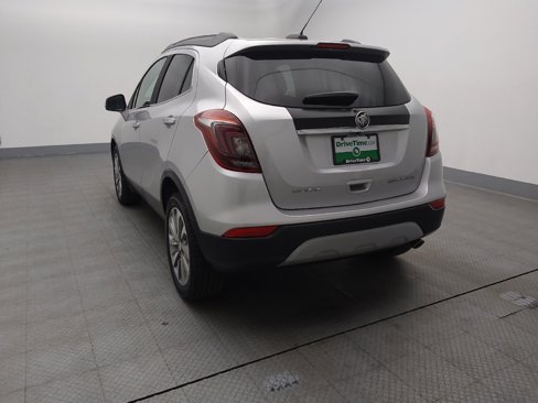 Used 2018 Buick Encore Preferred image 3