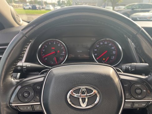 Used 2019 Toyota Camry XSE image 40
